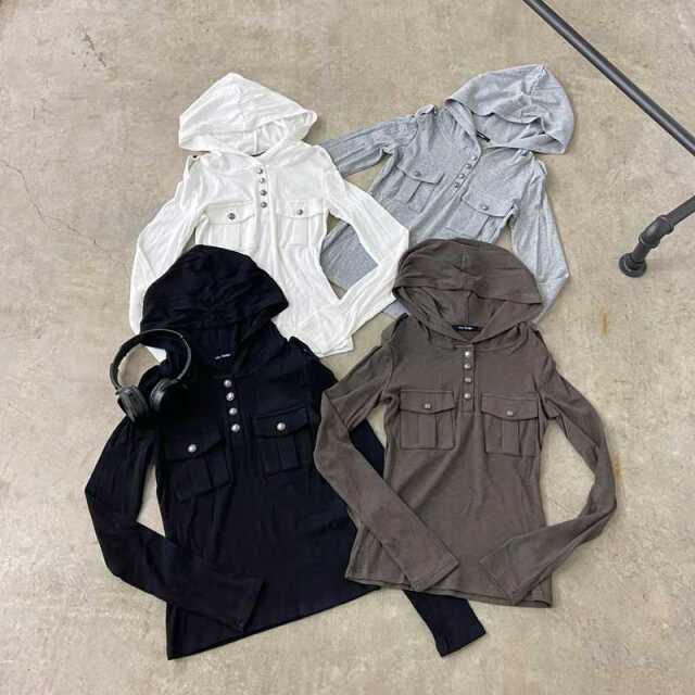 ボタンヘンリーフードトップス