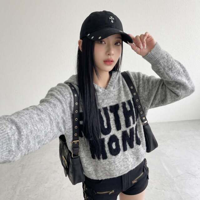 ロゴフードプルオーバー