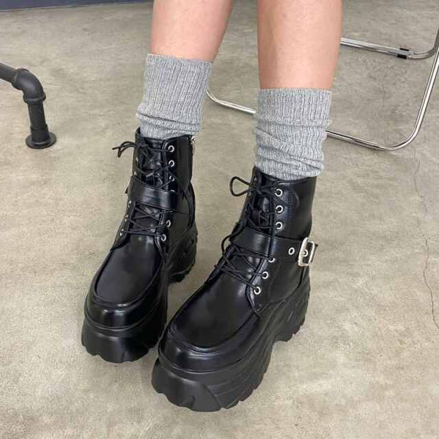 厚底レースアップブーツ