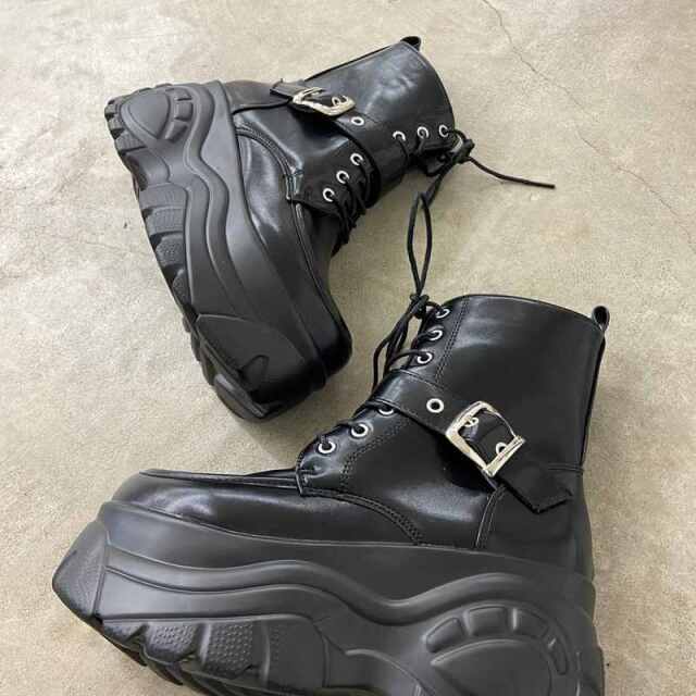 厚底レースアップブーツ