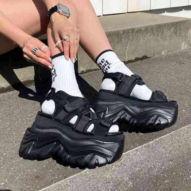 HARE（ハレ）の「アシメデザインボリュームサンダル（）」 - WEAR