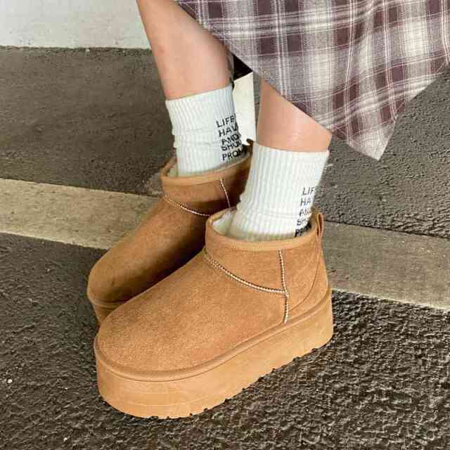 フェイクムートンブーツ