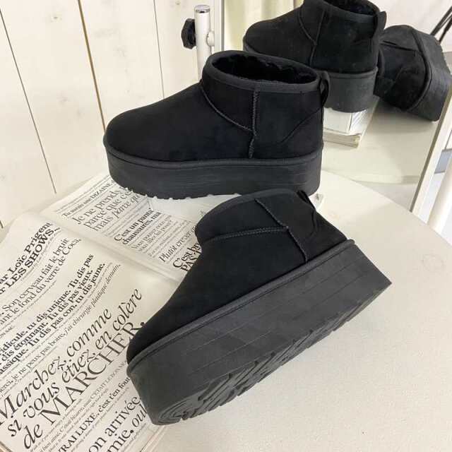 フェイクムートンブーツ