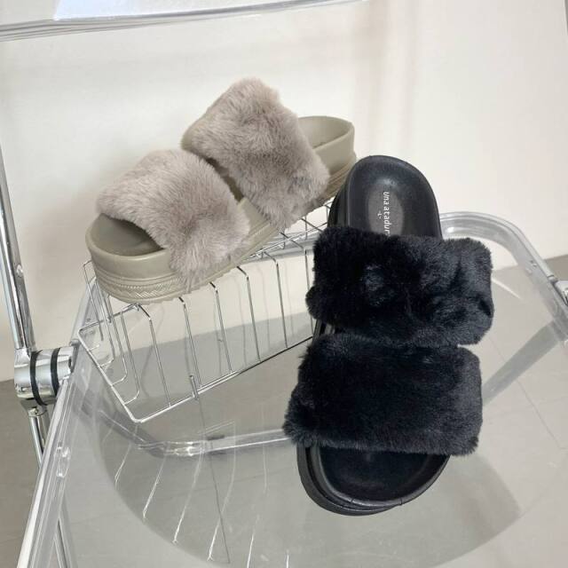 ファーサンダル
