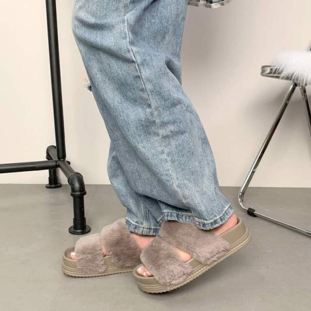 ファーサンダル