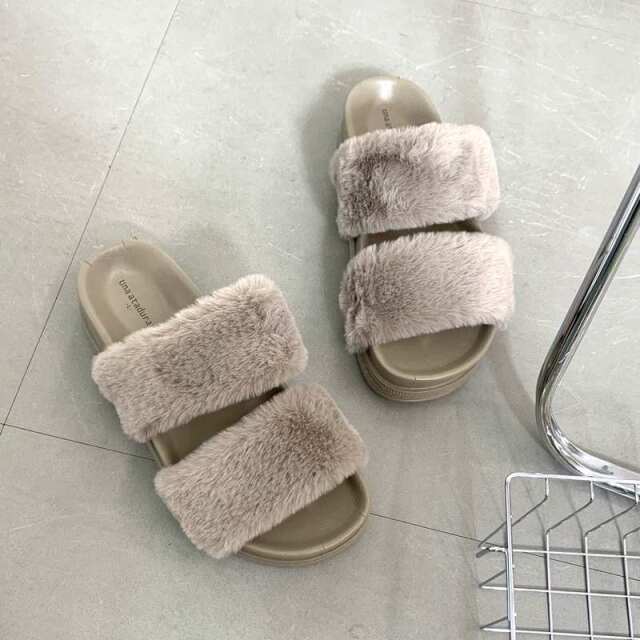 ファーサンダル
