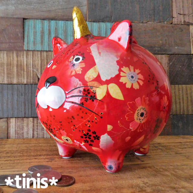 貯金箱　ネコ　赤猫　花柄　陶器製　東洋石創