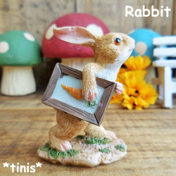 スケッチブック抱え　ウサギ　兎　ラビット　置物　ミニチュア　オブジェ　Rabbit