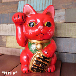 レトロ　招き猫　赤　千万両組猫　貯金箱　陶器製　縁起置物　Lucky Cat Maneki Neko