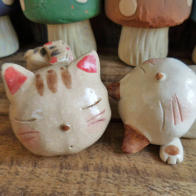 美濃焼 猫 置物 手造り 陶器製 日本製 立型 （7～9）