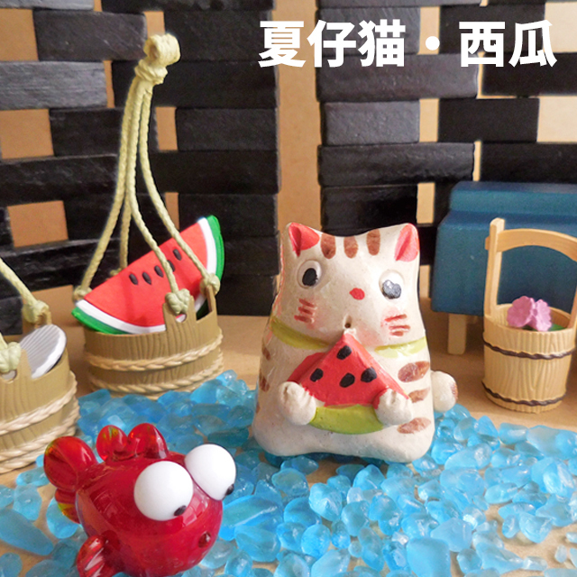陶器製 夏 仔猫 西瓜 ミニ 置物 スイカ 子猫