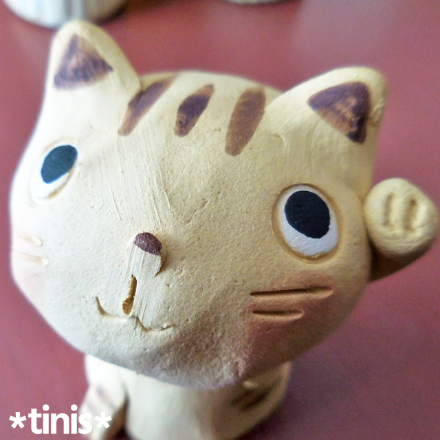 赤ちゃん猫 黄 招き猫 縁起物 置物 陶器製 作舎 クラフトマンハウス
