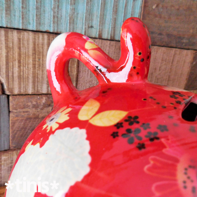 貯金箱 ネコ 赤猫 花柄 陶器製 東洋石創