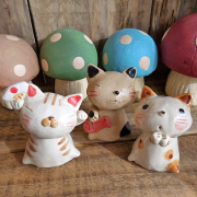 美濃焼　猫　置物　手造り　陶器製　日本製 立型　（1～3）
