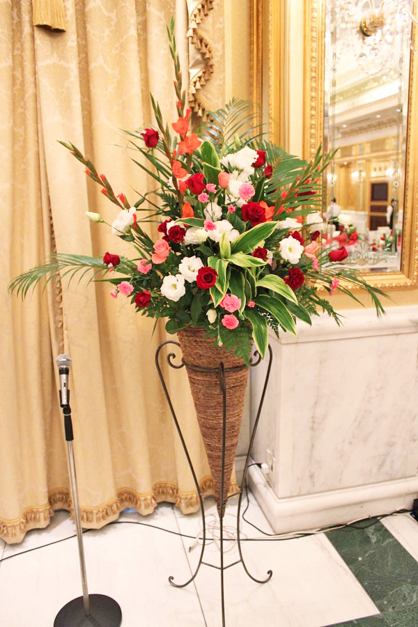 赤ピンク系　クラッシックコーンスタンド