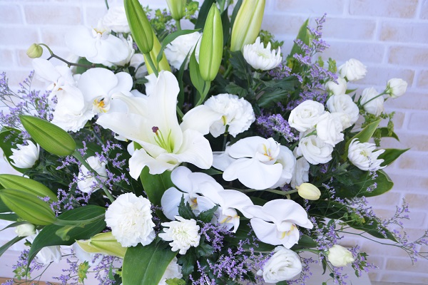 仏花、御供え花、造花百合、胡蝶蘭アレンジ 仏花、御供え花、造花百合、胡蝶蘭アレンジ 【公式通販】