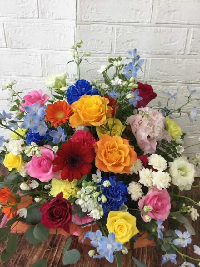 Hidamari rasin カラフルフラワーアレンジ　円型 Hidamari rasin カラフルフラワーアレンジ 円型 Hidamari rasin