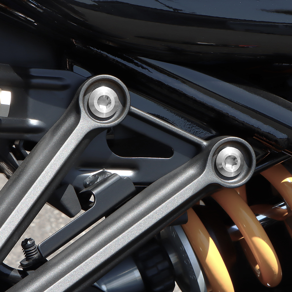 Z900RS 64チタン タンデムステップ用 ボルトセット シルバー BS0012 【メール便可】