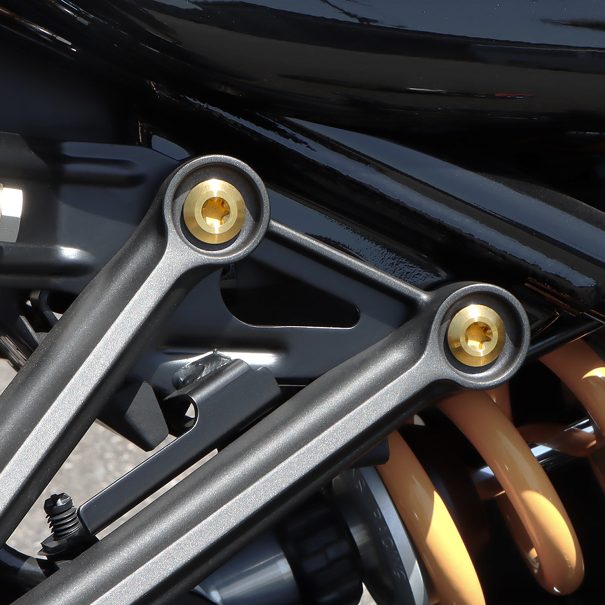 Z900RS 64チタン タンデムステップ用 ボルトセット ゴールド BS0014 【メール便可】