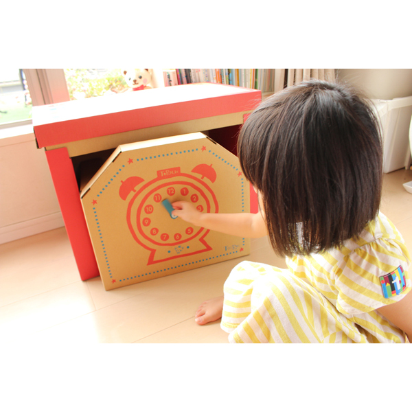 【幼児教育】3才からの知育机「ジュニアデスクチェア（赤）」｜ダンボール家具・知育グッズのトーレーショップ｜通販｜販売