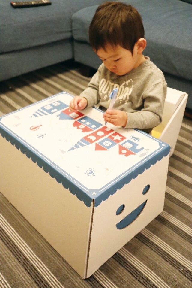 乳児教育】0才からの知育机「ベビーチェア・デスク」｜ダンボール家具