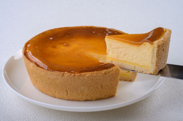 チーズケーキプレーン（5号・15ｃｍ）冷凍【木箱入り】