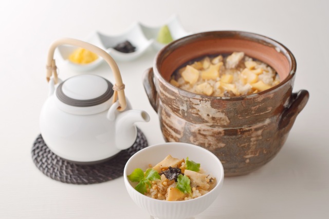 鮑の炊き込みご飯《冷凍》