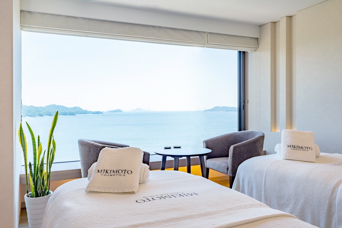 【PEARL SPA】　　　　　　　　　　　　　 by MIKIMOTO COSMETICS　　　　　　　　　　　　パールオイルボディ６０分コース