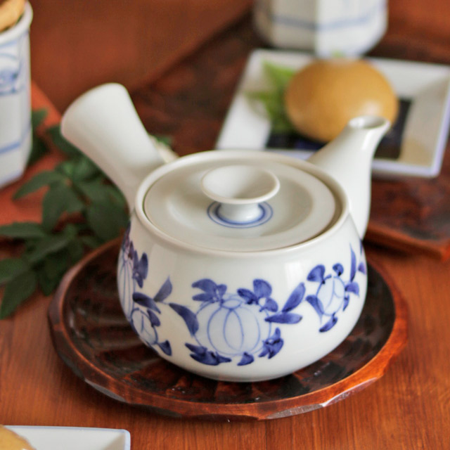 【砥部焼 梅山窯】風船花の平急須