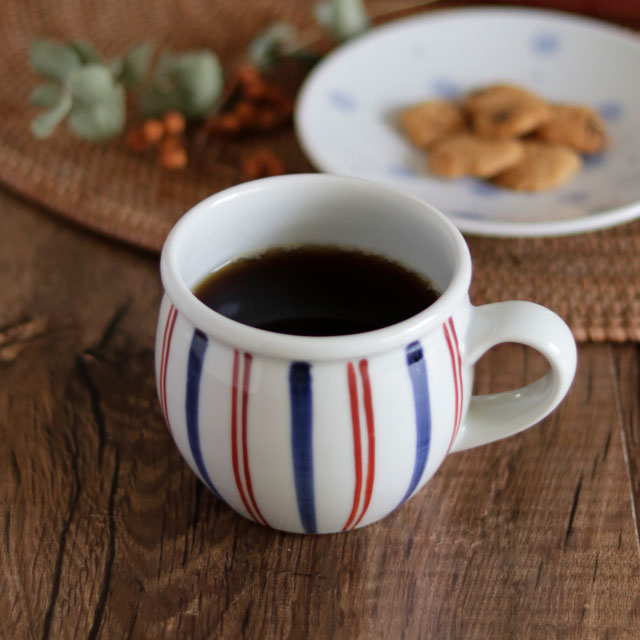 【砥部焼 梅山窯】ごす赤線の丸ミルクカップ