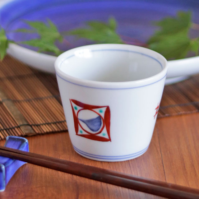 【砥部焼 梅山窯】しかく柄のそばちょこ