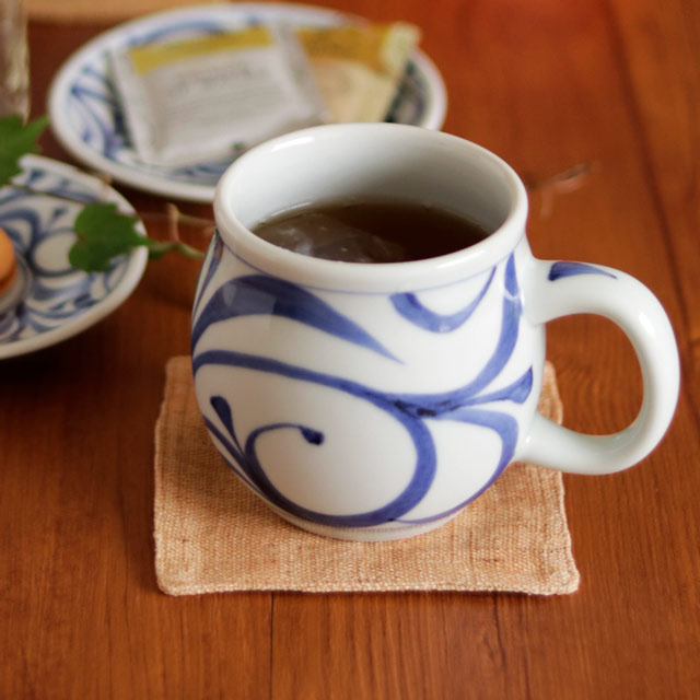 【砥部焼 梅山窯】からくさのビッグマグ