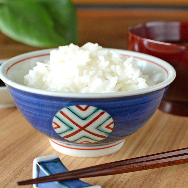 和食器・砥部焼　丸ぬきの反茶碗(3.6寸)
