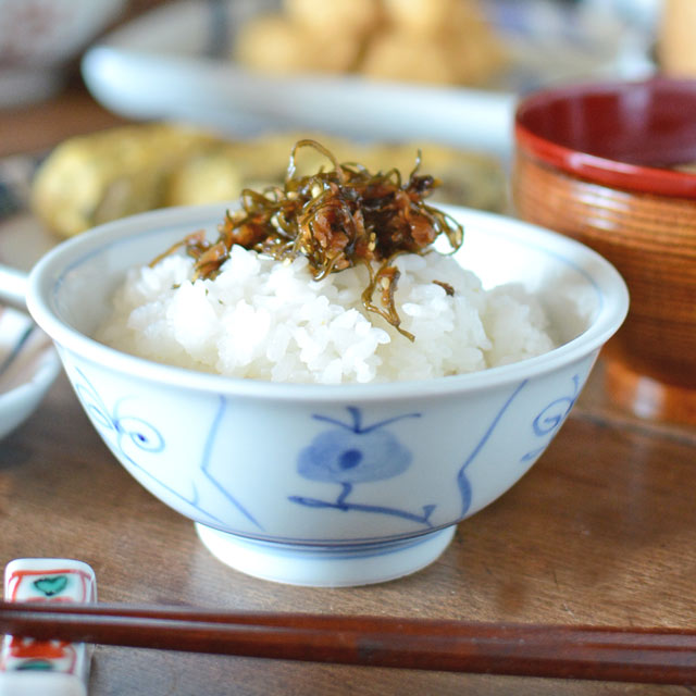 和食器・砥部焼　なずなの反茶碗(3.6寸)