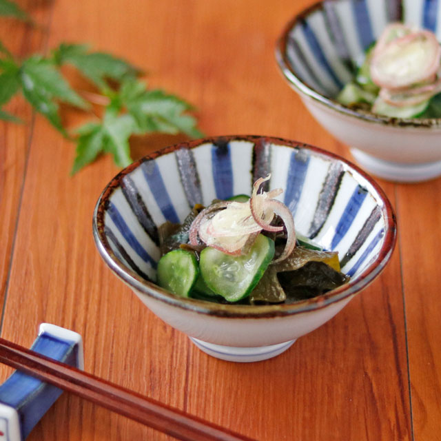 砥部焼の和食器 梅山窯の小鉢 【砥部工房 からくさ】