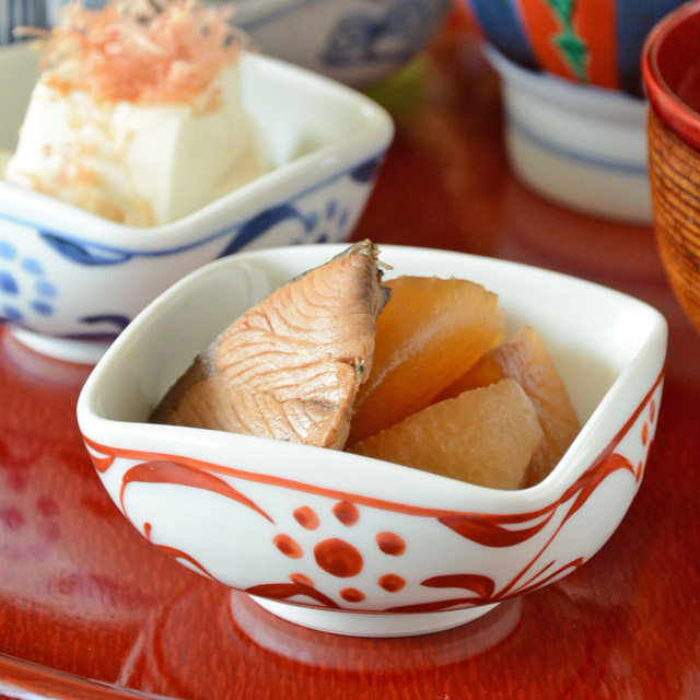 和食器・砥部焼　赤太陽の四方鉢