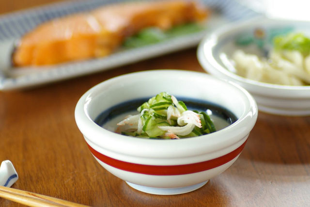 【砥部焼 梅山窯】赤線の玉ぶち鉢（3寸）