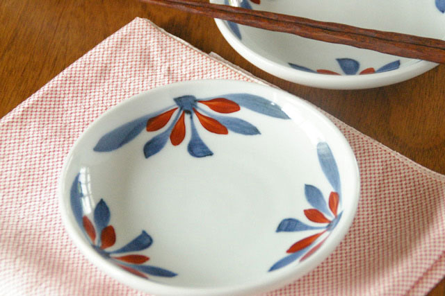 砥部焼の和食器 梅山窯の取皿 【砥部工房 からくさ】