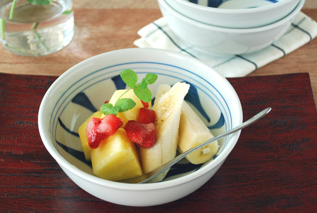 和食器・砥部焼　ひとつからくさの多用鉢