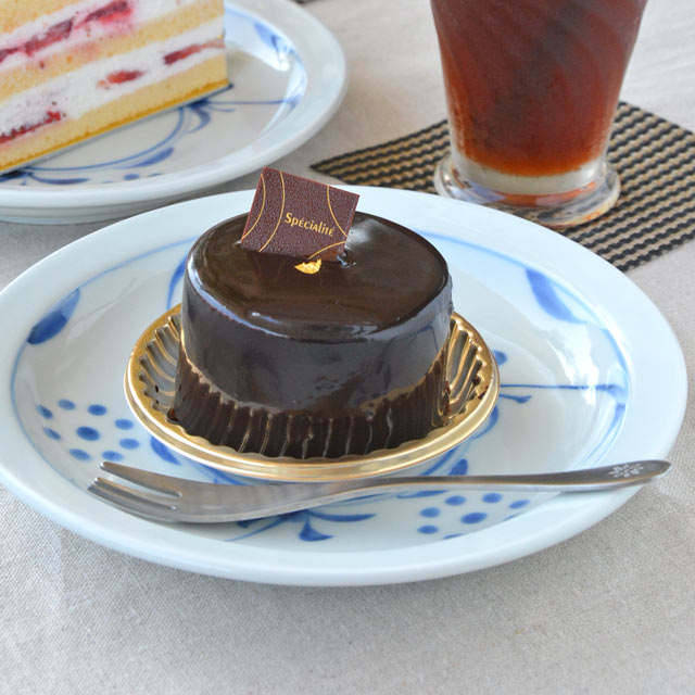 和食器・砥部焼　太陽柄の縁付皿(5.5寸)