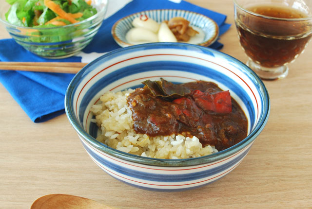 和食器・砥部焼　あい赤ラインの多用鉢(5寸)