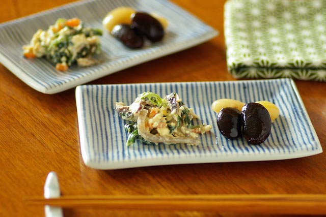 和食器・砥部焼　細とくさの布目角皿(5寸)