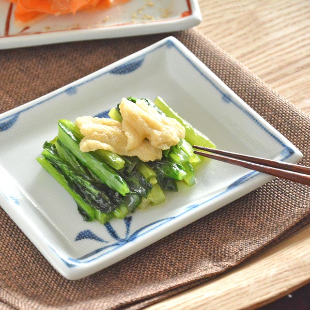 和食器・砥部焼　太陽柄の布目角皿(4.6寸)