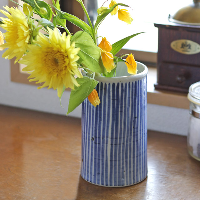 和食器・砥部焼　梅山窯の筒入れ(5寸)