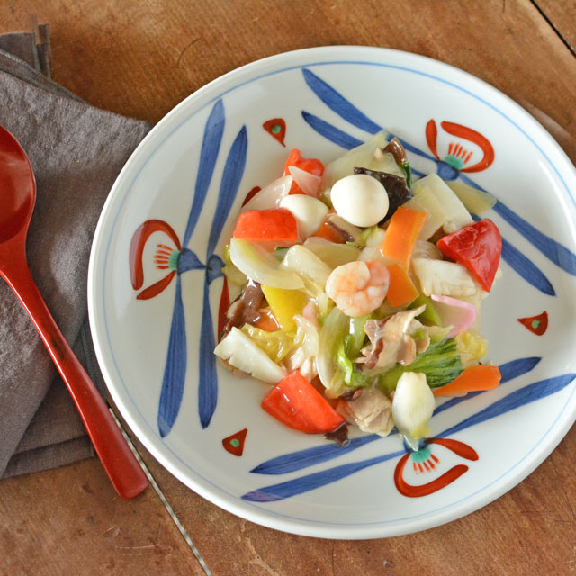 和食器・砥部焼　梅山窯の大皿