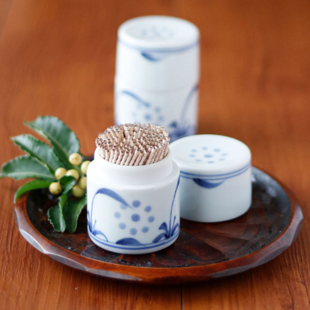 和食器・砥部焼　梅山窯の楊枝入れ