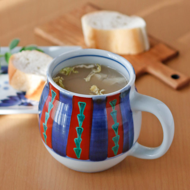 和食器・砥部焼　梅山窯のマグカップ