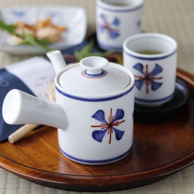 【砥部焼 梅山窯】四弁花の切立急須○