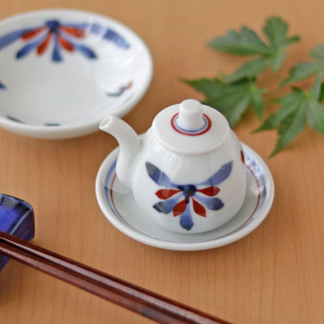 【砥部焼 梅山窯】ごす赤菊のミニ醤油さし