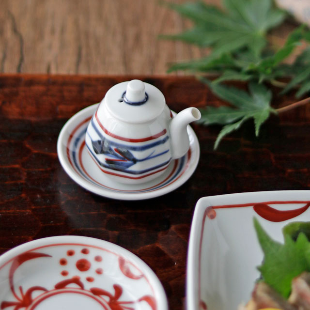 【砥部焼 梅山窯】みつ葉のミニ醤油さし